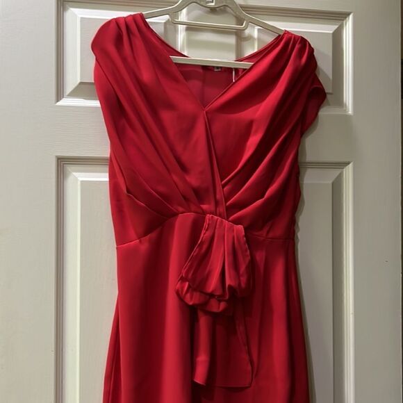 NWT Trina Turk Women’s 8 Red Midi Bijou Dress with Gathered Cap Sleeves & Front - Picture 16 of 16